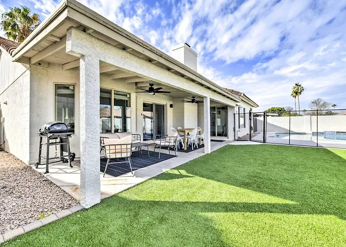 Pool, Bbq And Patio Getaway Near Golfing Holiday home Gilbert