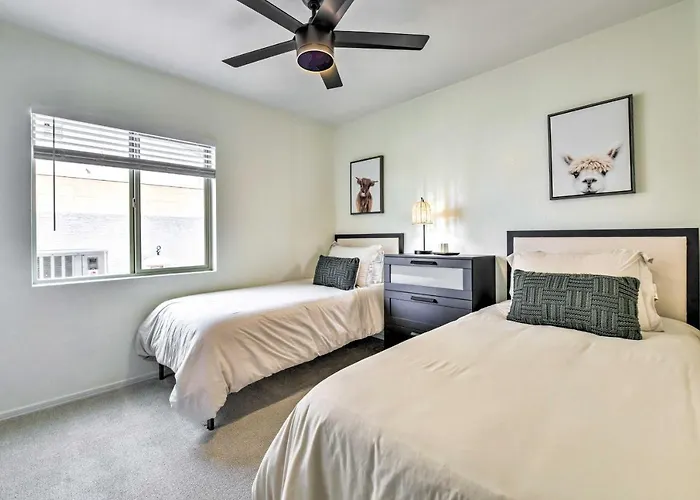 Pool, Bbq And Patio Getaway Near Golfing